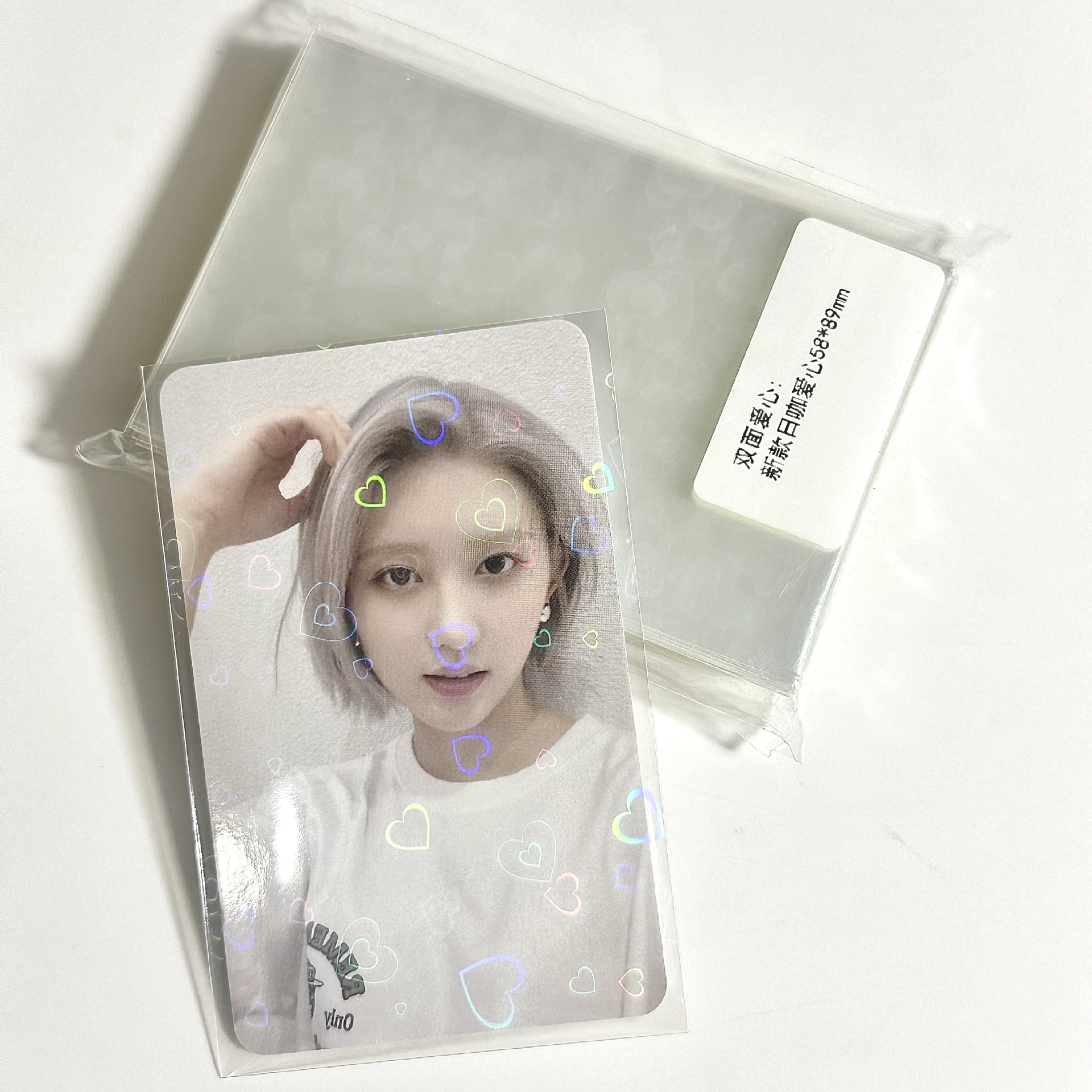 Gu Xiaoxiao New Japanese Coffee Love Flash Card Film Cubierta protectora de tarjeta pequeña de 3 pulgadas Fuegos artificiales de doble cara Película de tarjeta plana de 20 hilos