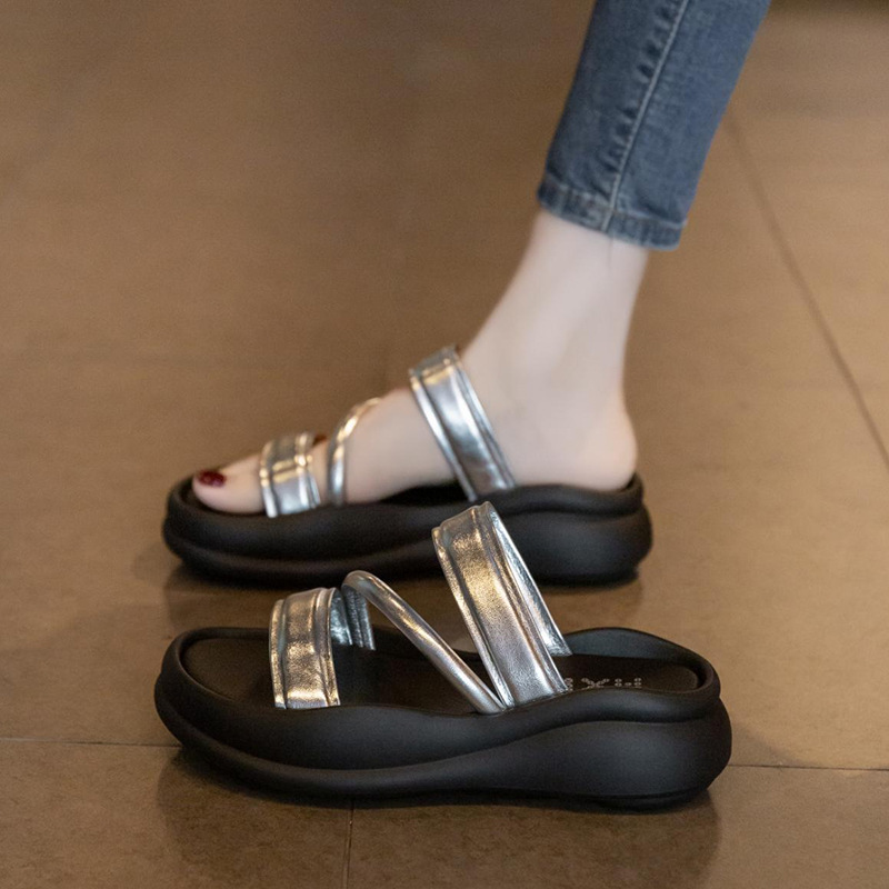 Beautiful Thick-soled Height-increasing Sandals and Slippers Women's Summer 2024 New Style Out-of-home Skirt Casual Seaside Beach Sandals Beautiful Thick-soled Height-increasing Sandals and Slippers Women's Summer 2024 New Style Out-of-home Skirt Casual Seaside Beach Sandals