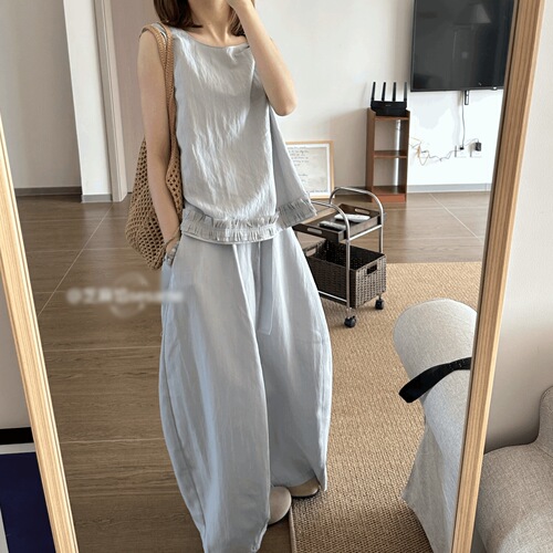 Korean-style new water blue slimming set with knotted sleeveless top and solid-colored high-waisted wide-leg pants, fashionable and versatile