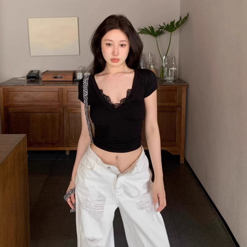 ins sexy pure desire spicy girl V-neck lace splicing belly button short-sleeved T-shirt women's summer short-sleeved slimming short-sleeved women's T trend 