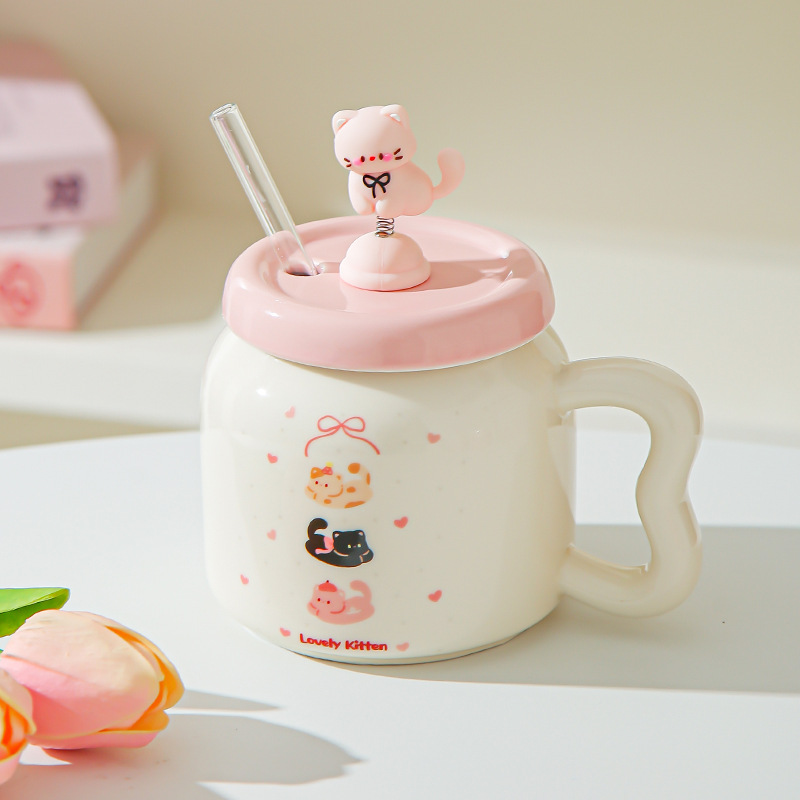 Suave y lindo gato cerámico taza de paja de dibujos animados taza de oficina femenina de alto valor con taza de pareja doméstica cubierta