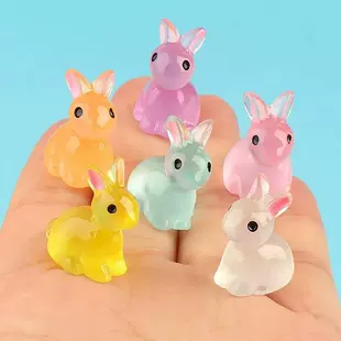 Светящаяся мини-фигурка кролика из смолы декор