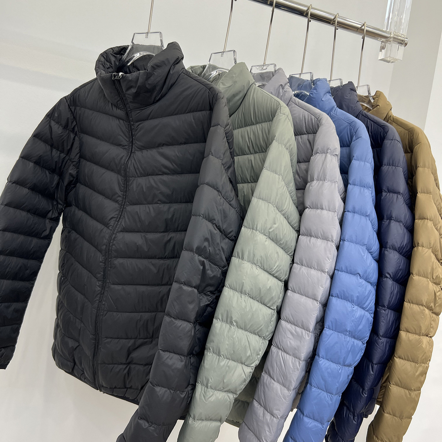 Men's Lightweight down Jacket Short 2025 Autumn and Winter Outdoor Stand Collar Warm 90 Duck down Rib down Jacket Winter Wear