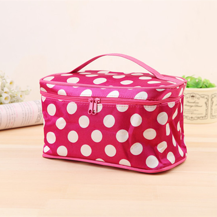 Nueva bolsa de maquillaje de letras de mujer de moda cuatro cuadros de viaje bolsa de almacenamiento portátil fábrica directa
