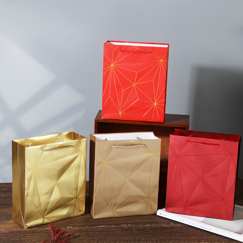 简约高级感服装购物袋化妆品礼品礼盒新款通用手提包装袋现货批发