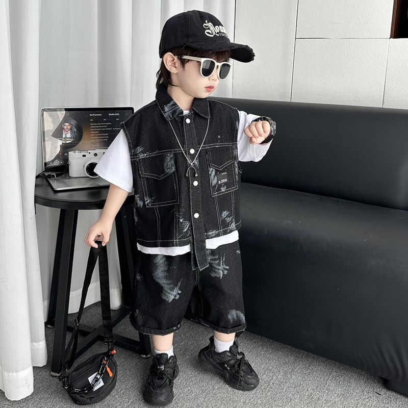 子供服男の子夏スノーフレーク模造デニムスリーピーススーツ 2025 夏の新しいトレンディなクールなベビー半袖スーツトレンディな服|undefined