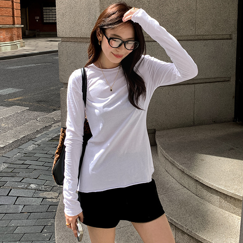 High-End White T-Shirt for Women, Thin and Slightly See-Through, Sun-Protective Cover-Up, Suitable for Spring, Summer, and Autumn, Ins-Style Pure Cotton, Slim-Fit Inner Layer, Long-Sleeved Top