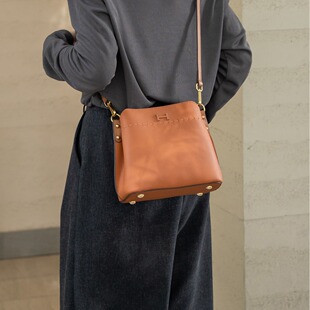 2024�¿�Ů����Ƥ�μ����Ůб������Ӓ���������^��ţƤײɫ��