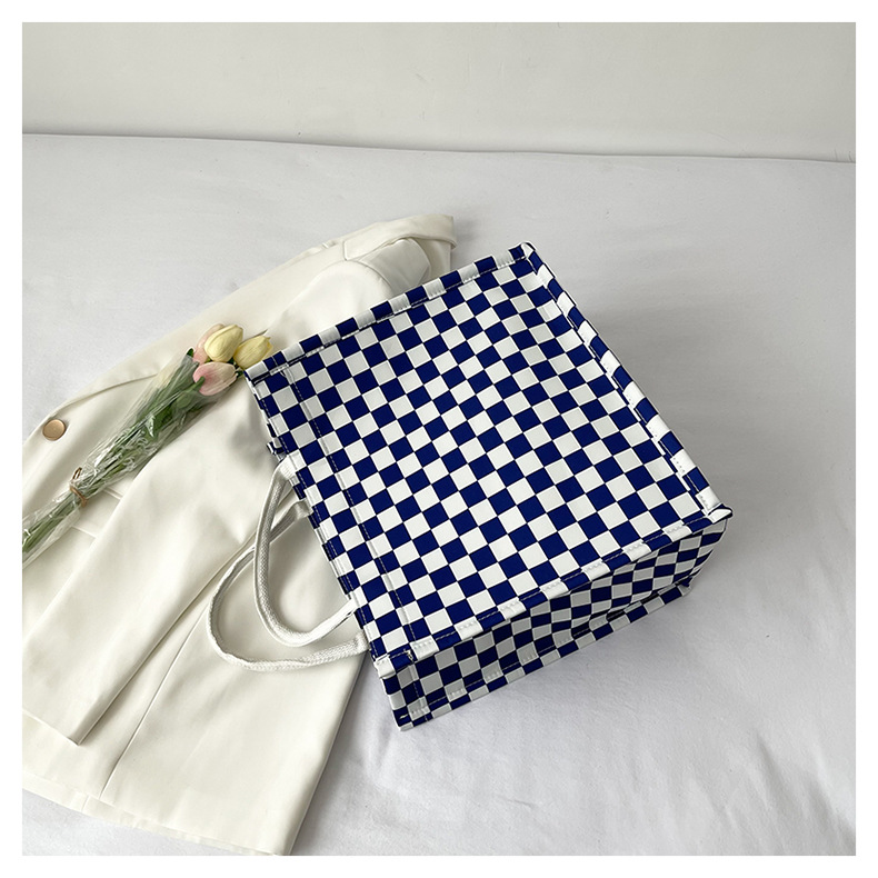 Large-capacity single-shoulder tote bag 2024 new style fashionable and textured trendy handbag for commuting and casual use, large checkered bag for women undefined