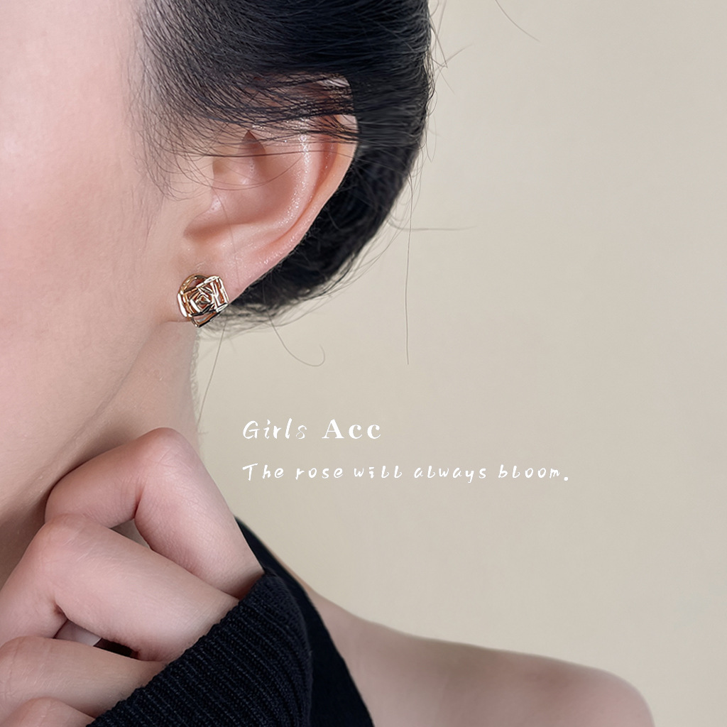 模特耳语_0008_耳语场景新水印 拷贝 20.jpg