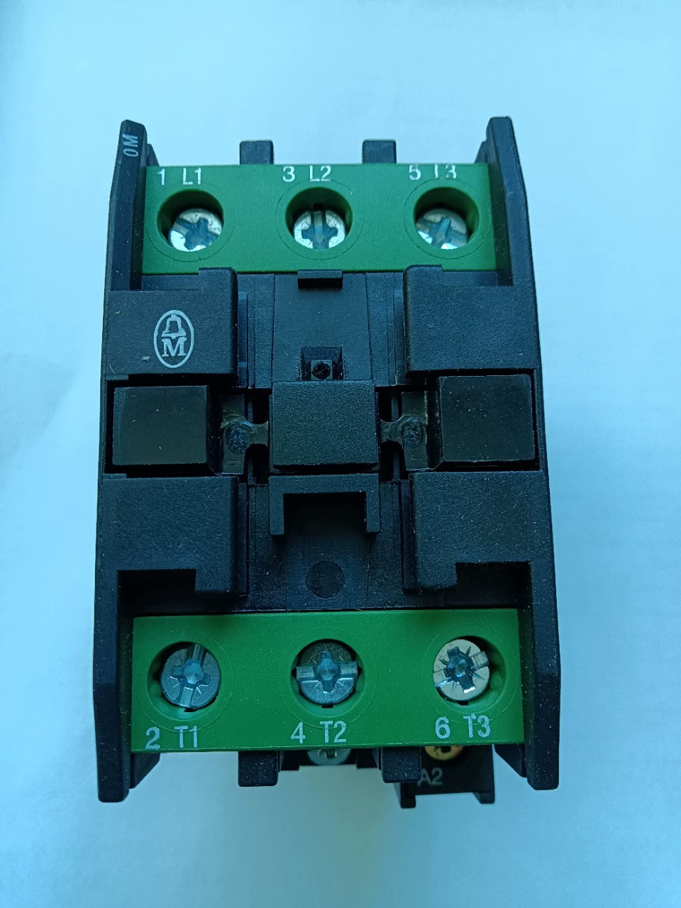 Совершенно новый оригинальный контактор DIL0MC