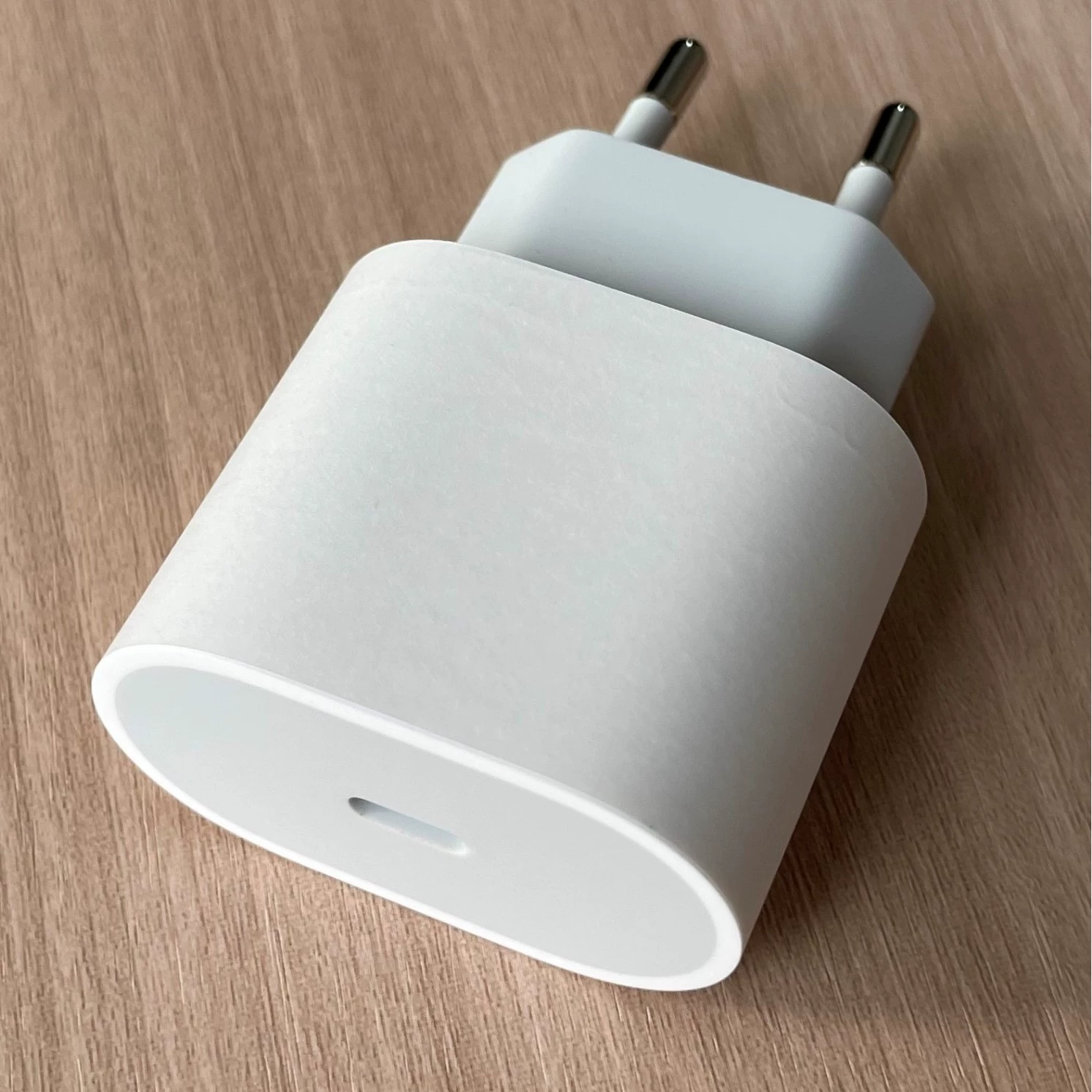 Apple, совместимая зарядка, зарядка iphone15, быстрая зарядка 20W