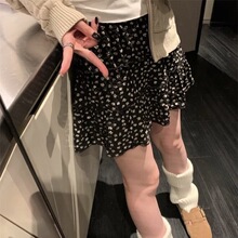 黑色碎花半身裙女春夏2025新款甜美法式高腰小个子a字短裙蛋糕裙