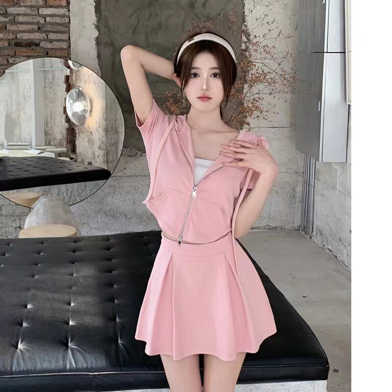 A set of 2023 lively women's playful two-piece suit for the little man to wear skirt pants summer new sports leisure suit