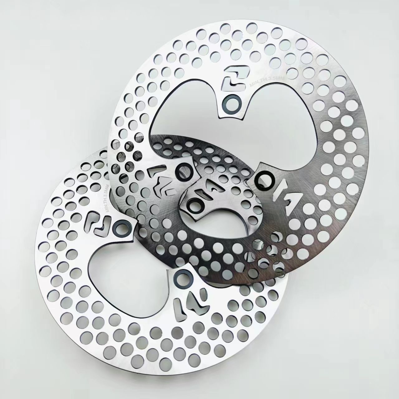 小牛电动车改装前后碟刹固定盘超大孔超大飞机音淬火锻钢激光切割