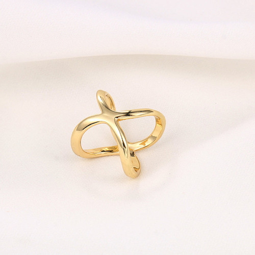 Silk scarf buckle, versatile brooch, two-purpose simple scarf, three-ring buckle accessories, X-shaped square scarf, shawl, corner knotted buckle