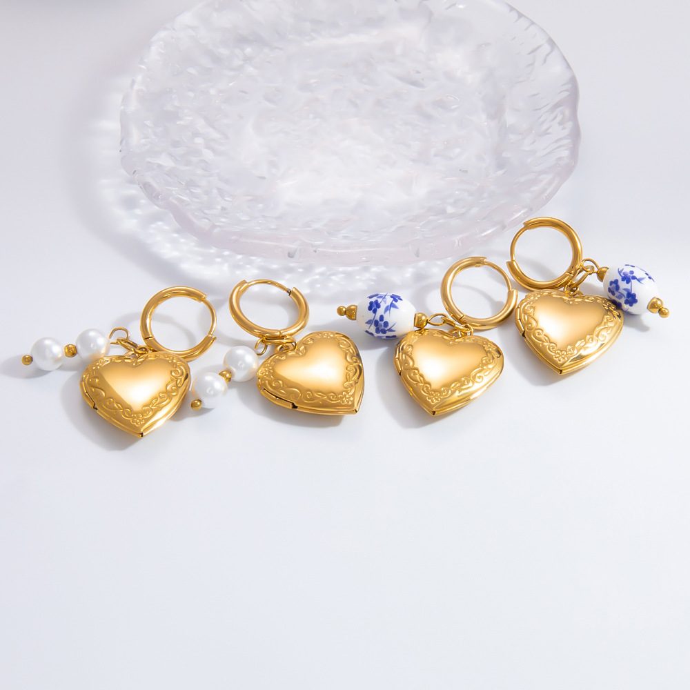 0.03µm-0.05µm Gold Plating Thickness PVD Coated Real Gold Plated 18K Gold Heart Shape 304 Stainless Steel Simple Style Waterproof Non Tarnish Charm Sleeper Hoop Earrings Drop Earrings