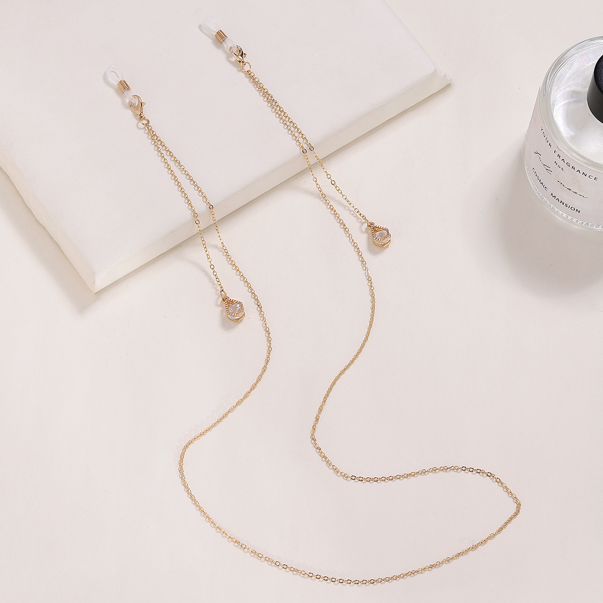Gafas europeas y americanas de metal Halter Perla de cinco puntas estrella colgante cuello Gafas de metal cadena máscara de cordón gafas de cuerda