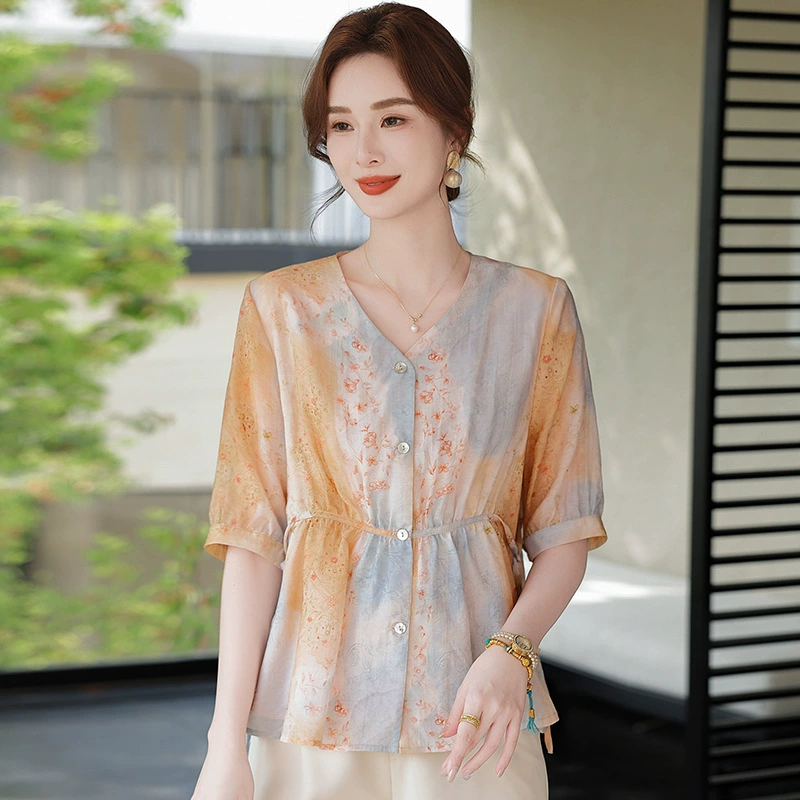 Мама среднего возраста летняя одежда 2025 новый летний минус иностранная стройная рубашка свободная и легкая дышащая куртка с V-образным вырезом