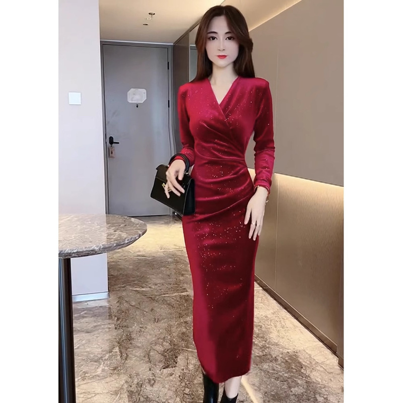 Entry Luxury Hepburn Style Sequins Ancora Red Velvet dress Autumn and Winter V-neck Long-sleeved Slim-fit High-class Dress Entry Luxury Hepburn Style Sequins Ancora Red Velvet dress Autumn and Winter V-neck Long-sleeved Slim-fit High-class Dress
