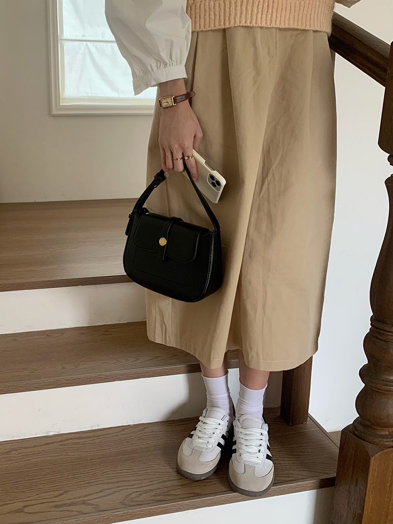 Sac à main élégant et polyvalent de petite taille pour femme de la niche sud-coréenne, sac à bandoulière diagonale tendance à une épaule_voghion.com