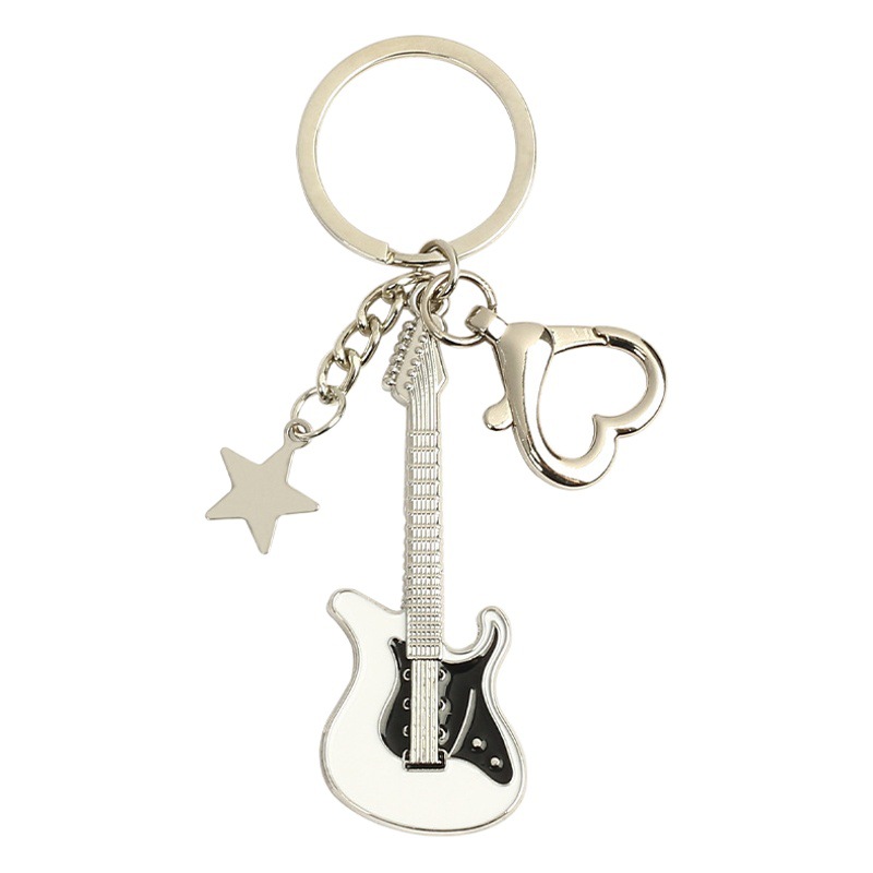 Transfronterizo exclusivo para Y2K chicas guitarra colgante dulce fresco milenario viento estrella colgante creativo instrumento llavero
