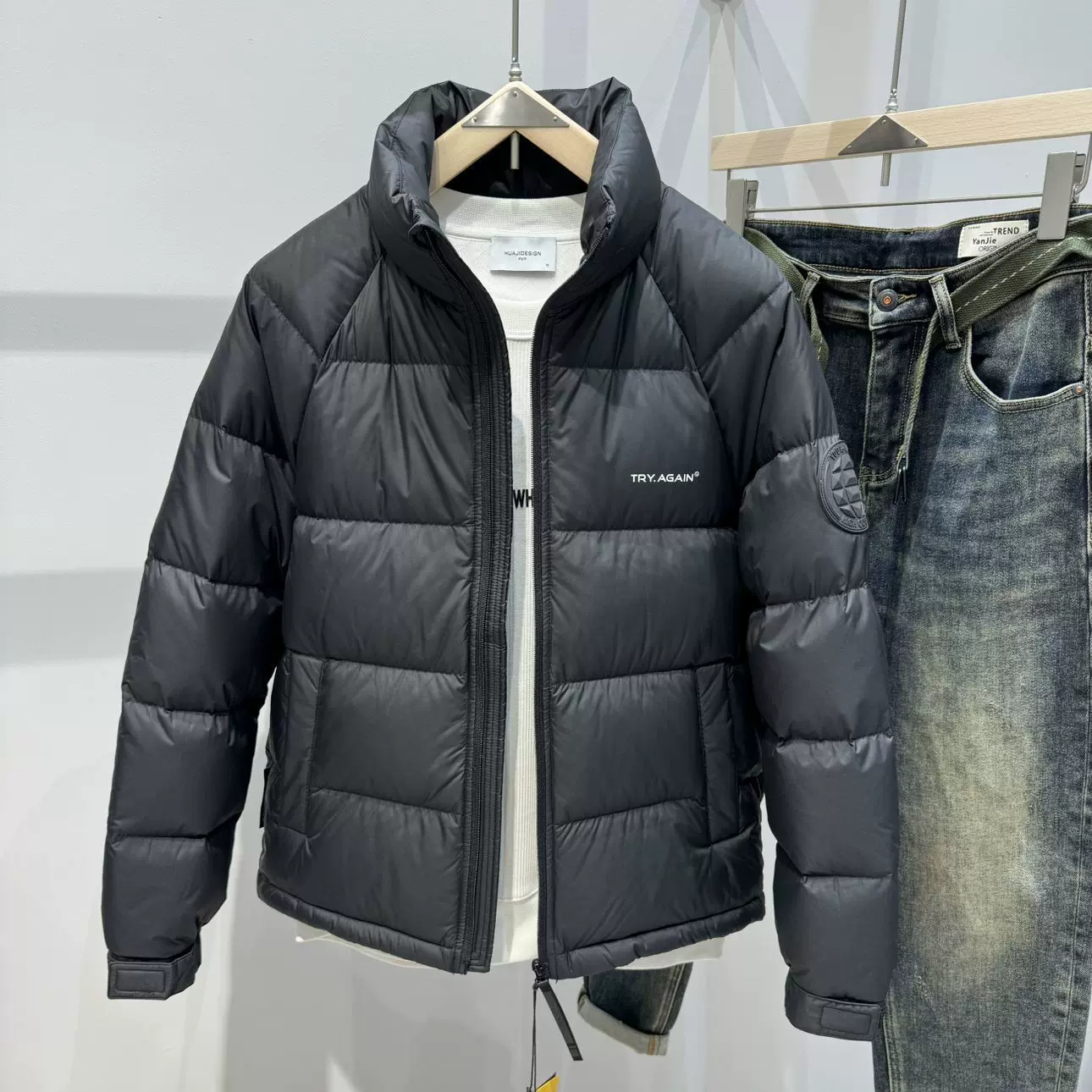 2025白鸭绒男士轻薄立领羽绒服青年简约百搭宽松冬季新款保暖外套