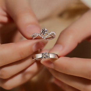Crowning for Love Couple's Ring Four Claw 1 karat Zircon Diamond Ring Pair for Men and Women Wedding Ring Crown Opening Pair Ring