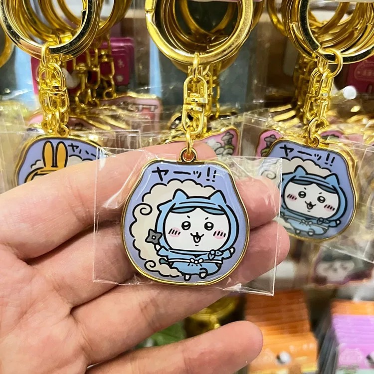 日本のchiiawa吉伊カードのキーホルダーは大阪のおばさんのウサキの小さい八金属のキーホルダーです。
