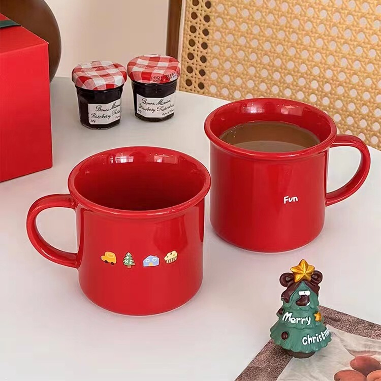 New year Christmas red mug Korean ins style ceramic cup high-looking couple water cup with hand gift coffee cup New year Christmas red mug Korean ins style ceramic cup high-looking couple water cup with hand gift coffee cup
