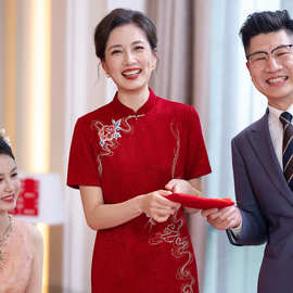 高端妈妈婚宴装2026新款中式红色蕾丝喜婆婆结婚礼服夏季平时可穿