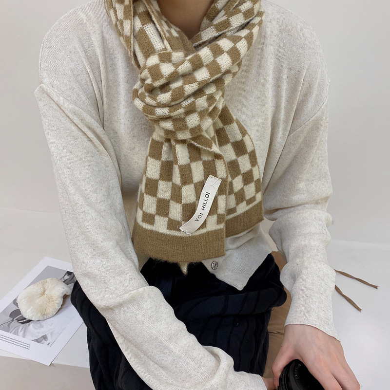 Clashing Color Double-sided Cross Knitted Scarf Wholesale display picture 3