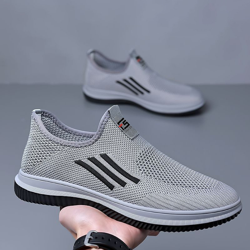 Zapatos de hombre de verano nuevos zapatos casuales transpirables de malla delgados zapatos de deporte huecos de moda para hombres