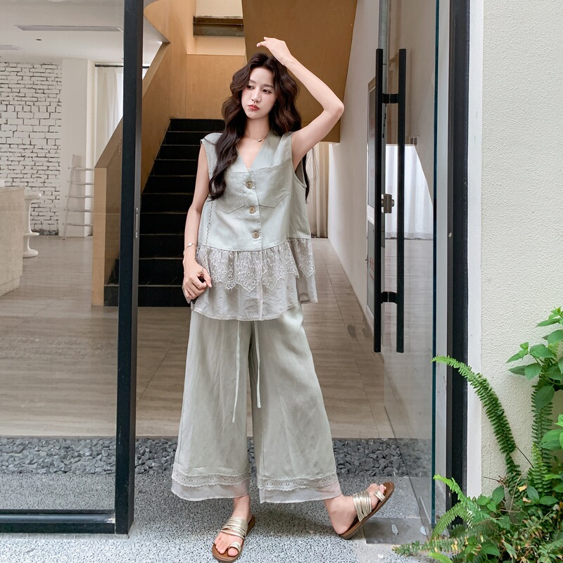 Vintage High-End Old Money Style Women's Summer 2026 Embroidered Vest Lace Tank Top Wide-Leg Pants Three-Piece Set Vintage High-End Old Money Style Women's Summer 2026 Embroidered Vest Lace Tank Top Wide-Leg Pants Three-Piece Set