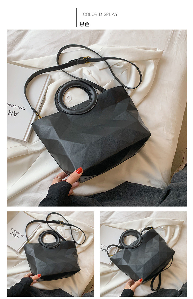 Simple Lingge Large-capacity Tote Handbag display picture 11