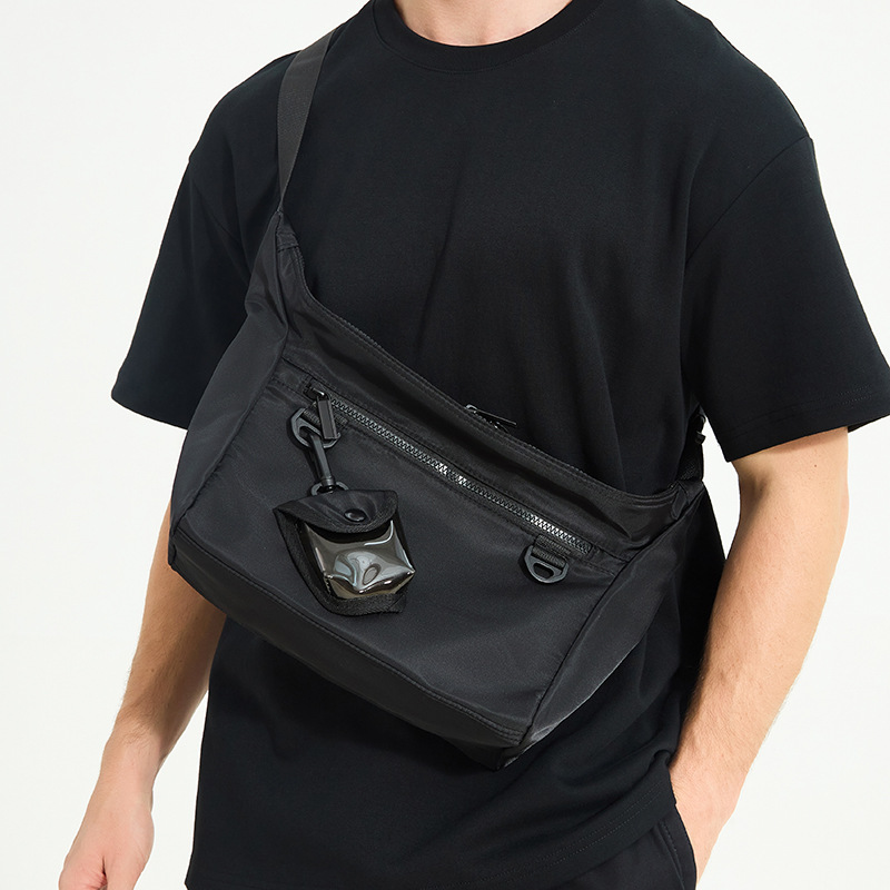 Nuevo bolso de mensajero de hombro de estilo japonés marca de moda para hombres estudiante mochila deportiva bolsa de viaje bolsa de mensajero casual mujer ins moda
