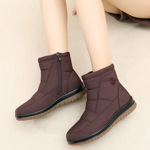 Winter thickened and velvet warm and waterproof mid-calf snow boots for women, anti-slip flat soles, middle-aged and elderly short boots, mother's cotton shoes