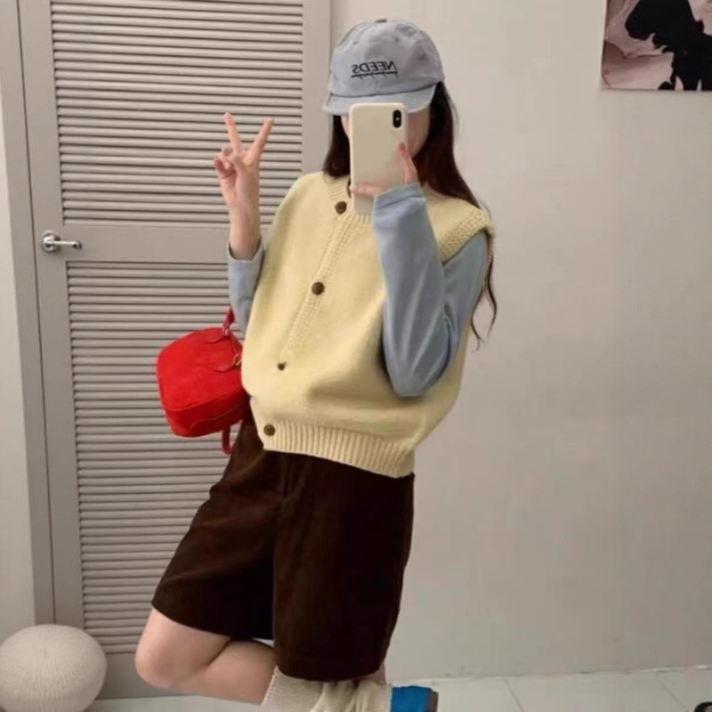 韩系简约圆木扣纯色针织马甲开衫春秋新款软糯坎肩叠穿毛衣背心女|undefined