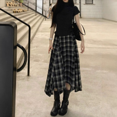 famouswag2025年早秋季新款气质姐姐不规则设计感小众格子半身裙
