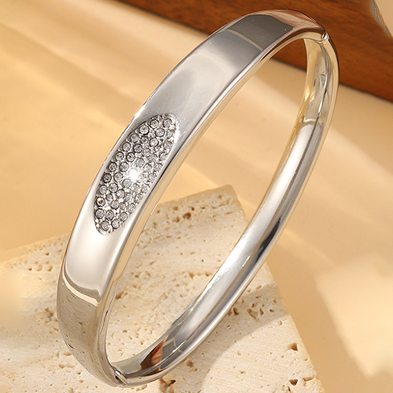 Brazalete de acero inoxidable de alta versión, diseño simple y delicado, diamante elíptico, acero de titanio, joyería, brazalete, joyería