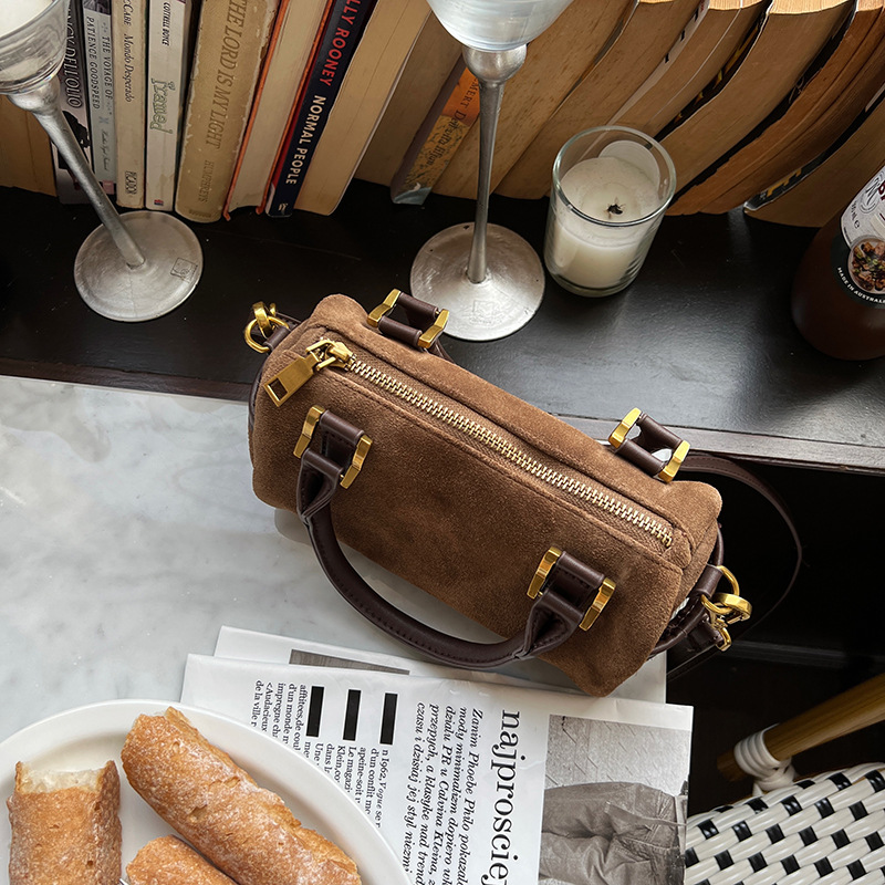 Korean version of autumn and winter new retro suede versatile shoulder diagonal span small bag, Boston portable women's bag pillow bag_voghion.com