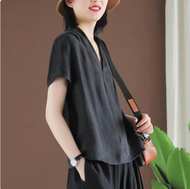 Heavyweight Real Cupro Silk Top for Women, Summer Loose Fit, Slimming V-Neck, Versatile, Stylish, Split Hem, Short Sleeve T-Shirt Shirt