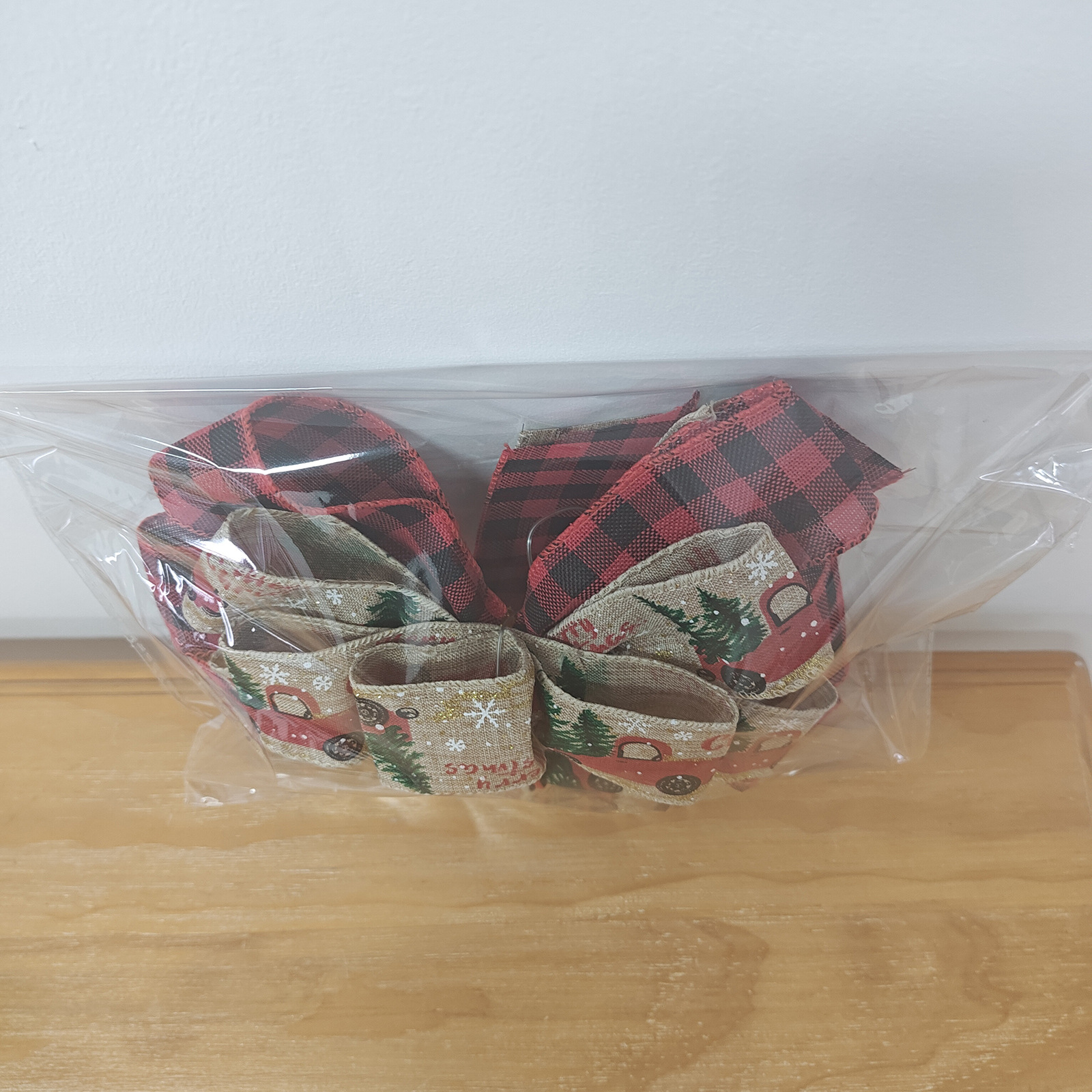 Adornos navideños Lazo navideño Guirnalda navideña Decoración Colgante para árbol de Navidad Caja de regalo Cinta a cuadros_voghion.com