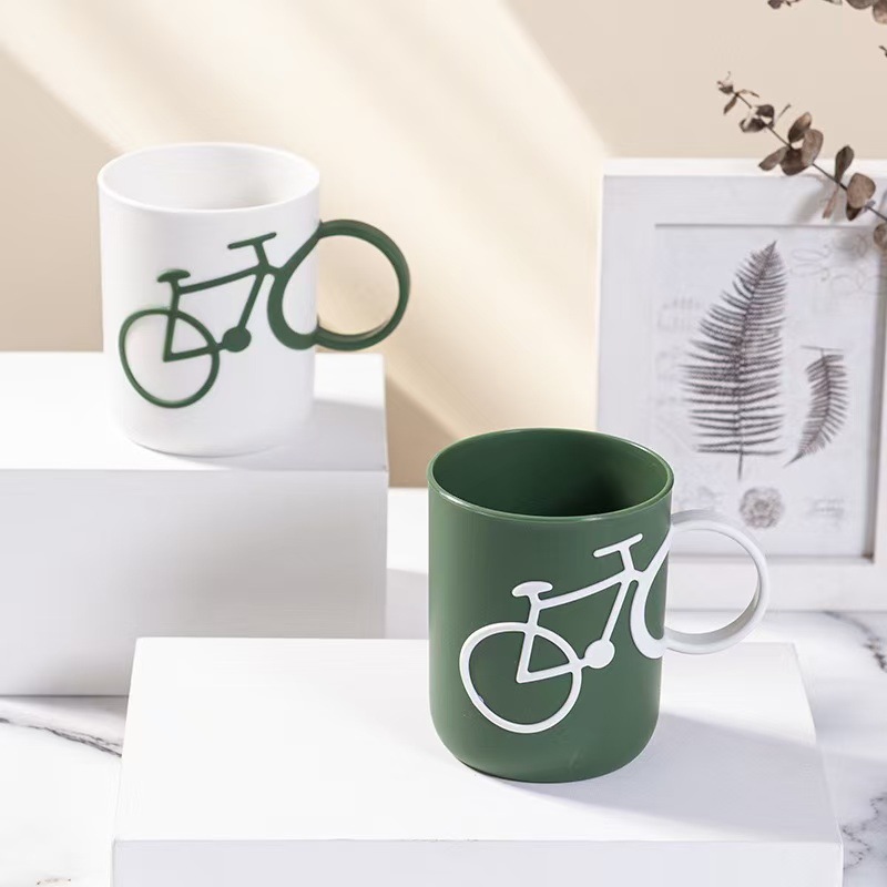 Taza de cepillo de dientes creativa taza de enjuague bucal pareja mango de bicicleta taza de lavado dormitorio de estudiantes simple taza de cepillo de dientes al por mayor