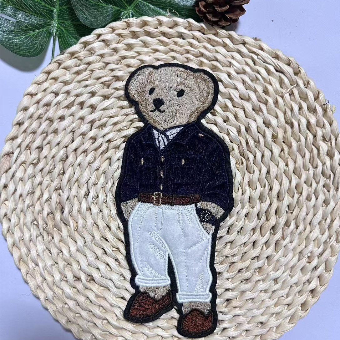 新款现货卡通人物小熊电脑绣花刺绣布贴服装包包辅料补丁贴批发