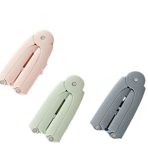 Mini portable travel hanger for travelers Dormitory multifunctional hanger travel folding hanger storage artifact