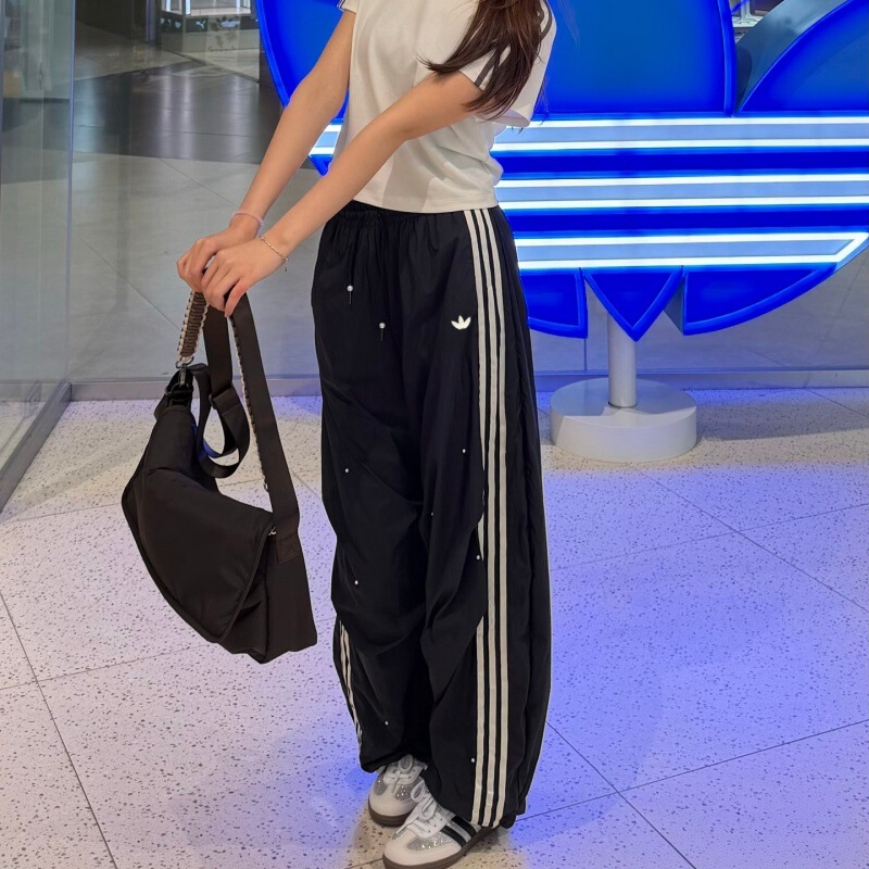 Clover sports pants for spring and autumn, unisex, Song Yuqi's same style, loose wide-leg pants, pearl pants, paratrooper pants KS2865 Clover sports pants for spring and autumn, unisex, Song Yuqi's same style, loose wide-leg pants, pearl pants, paratrooper pants KS2865