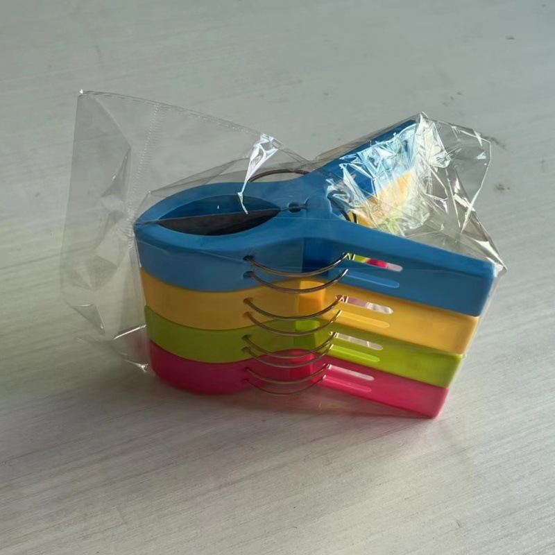 Casa fuerte clip de ropa de algodón edredón clip 4 piezas de plástico hoja de cama de secado clip de ropa multifuncional clip de fábrica