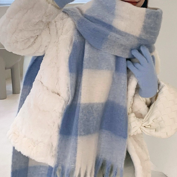 Atmospheric Mohair Large Scarf for Women Winter 2025 New Korean Style Versatile Cold-Proof and Warm Scarf Blue Thickeneded
