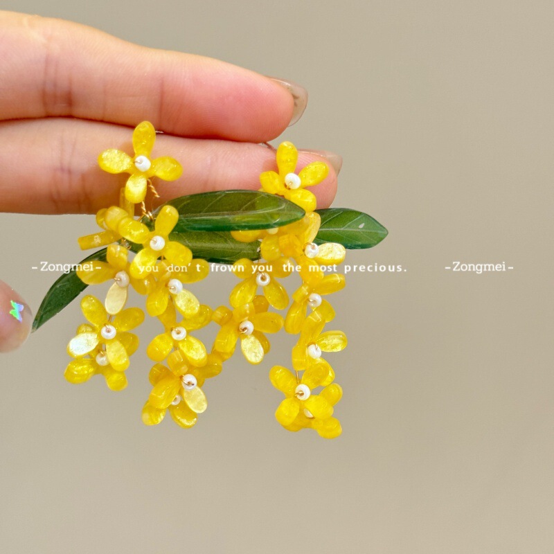 Osmanthus green leaf earrings small fresh lady literary earrings female white modified face ear jewelry wholesale silver needle Osmanthus green leaf earrings small fresh lady literary earrings female white modified face ear jewelry wholesale silver needle